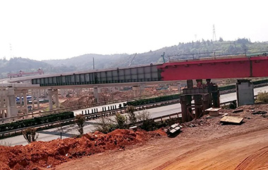 合建卡特 | 助力云南多依树B匝道钢箱梁顶推施工