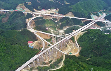 二航造！平天高速4标桥梁下部结构完工