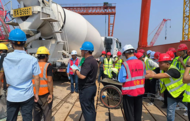 观音寺长江大桥首根支护桩基砼浇筑完成